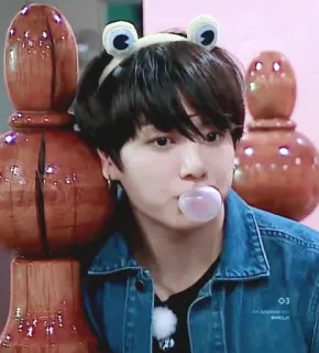 🍃 Jungkook kpop, zanger, bubblegum, idool, kikker haarband, beroemdheid telegram sticker