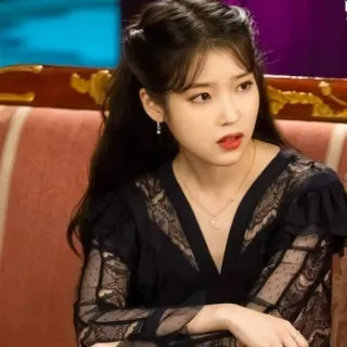 😩 IU Célébrité coréenne, Chanteur, Actrice, K-pop whatsapp sticker