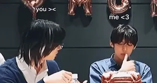 😒 you ><
me <3 whatsapp sticker