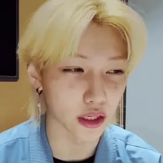 🍿 Felix Porträt, Person, Mann, blondes Haar, jung, asiatisch whatsapp sticker