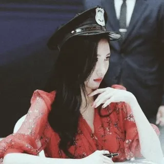 🥀 mujer, policía, sombrero, vestido, rojo, retrato telegram sticker