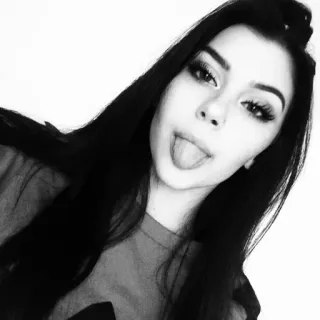 😛 mulher, mostrando a língua, selfie, preto e branco, retrato, garota telegram sticker