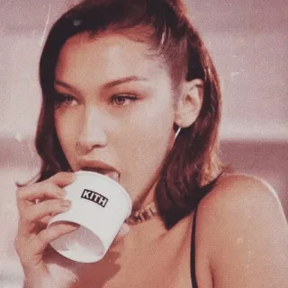 🎠 KITH kobieta, picie, portret, moda, kith telegram sticker