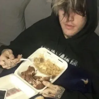 🐣 Lil Peep Lil Peep, Raper, Emo Rap, Muzyka, Tatuowane dłonie, Jedzenie telegram sticker
