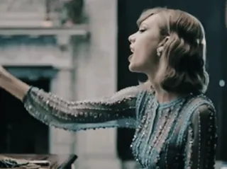 💸 Taylor Swift chanteuse, femme, robe, profil telegram sticker