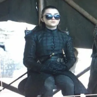 🙄 Arya Stark Game of Thrones Arya Stark, Game of Thrones, lunettes de soleil, HBO, personnage telegram sticker