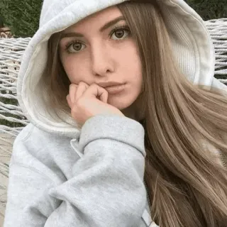 🙁 女人, 连帽衫, 肖像, 自拍, 年轻女子, 女孩, 金发 telegram sticker