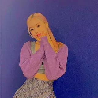🌸 donna, kpop, coreano, capelli biondi, carino, viola, cardigan whatsapp sticker