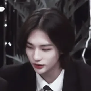 🍭 Hyunjin kpop, 아이돌, 연예인, 음악, stray kids whatsapp sticker