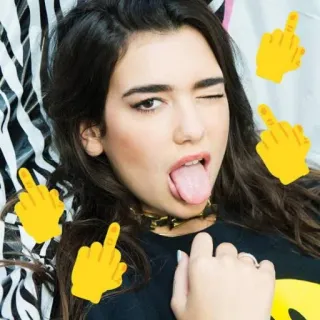 🖕 средний палец, обидный, жест, женщина, певица telegram sticker