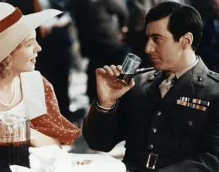 🥰 Militär, Uniform, Mann, Frau, Trinken, Film, Al Pacino whatsapp sticker