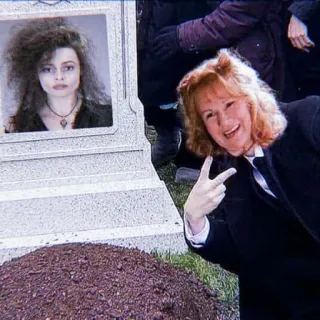 🌱 Bellatrix Lestrange Harry Potter woman, peace sign, portrait, tombstone, Helena Bonham Carter, Harry Potter telegram sticker