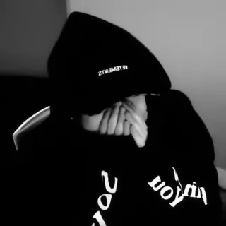 ♟ Vetements 连帽衫, 服装, 街头服饰, 时尚, 黑白 telegram sticker
