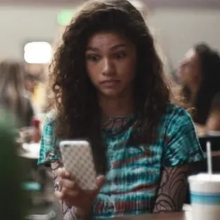😐 Rue Bennett Euphoria drama remaja, SMA, smartphone, potret, Zendaya telegram sticker