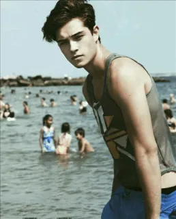 🔥 homme, plage, eau, débardeur, mer, gens telegram sticker