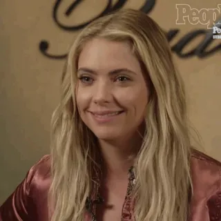 🕊 vrouw, portret, blond, beroemdheid, actrice, glimlach, mensen telegram sticker