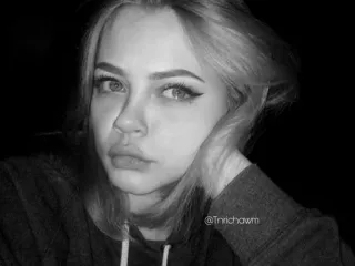 🗞 @Tnrichawm portrait, woman, person, face, black and white telegram sticker