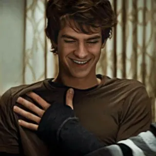 🥴 Andrew Garfield attore, sorriso, uomo, felice whatsapp sticker