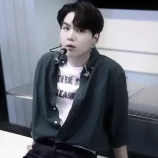 🧁 EVER SO DREAM osoba, mężczyzna, K-pop, piosenkarz, Suga, Min Yoongi telegram sticker
