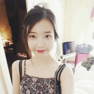 😊 IU 韩国明星, 女演员, 歌手, IU, 韩流, 亚洲 telegram sticker