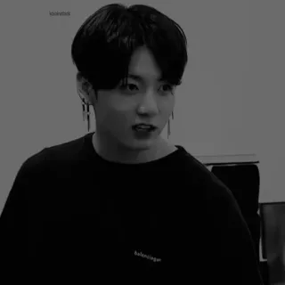▪️ Jungkook balenciaga kpop, アイドル, 音楽, 歌手, エンタメ whatsapp sticker