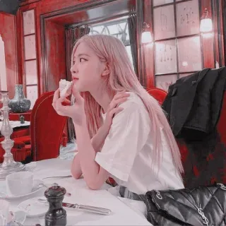 🌹 Rose K-pop, Rose, Blackpink, chanteuse, idole, célébrité, manger whatsapp sticker