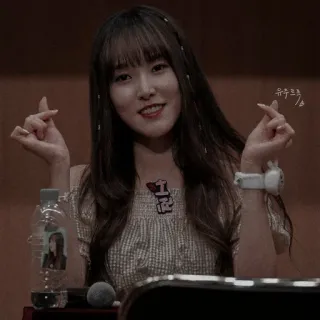 🦴 mujer, coreana, idol, gesto corazón, linda, asiática telegram sticker