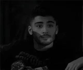 🚬 Zayn Malik músico, cantor, retrato, celebridade, homem, pessoa telegram sticker