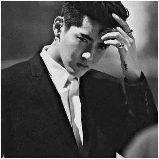 ➰ ผู้ชาย, ภาพบุคคล, ชุดสูท, ขาวดำ, นางแบบ, สไตล์ telegram sticker