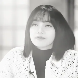 🥯 Lisa Лиса, K-Pop, певица, женщина, портрет, Blackpink, знаменитость telegram sticker