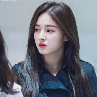 🐣 Nancy kpop, cantante, ídolo, celebridad, mujer telegram sticker