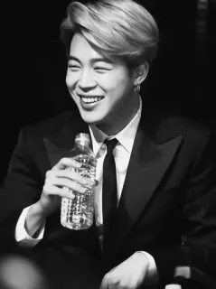 🍸 Jimin Jimin, BTS, K-pop, piosenkarz, mężczyzna, garnitur, uśmiech telegram sticker