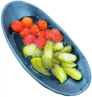 🥒 jedzenie, ogórki kiszone, pomidory, pomidorki cherry, danie, przekąska, przystawka telegram sticker