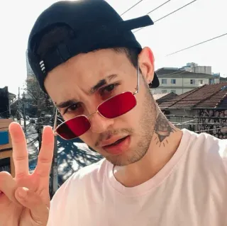 ✌️ uomo, occhiali da sole, pace, cappello, ritratto, tatuaggio collo telegram sticker