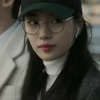 🥡 wanita, orang, kacamata, potret, korea, asia telegram sticker