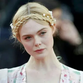 🤔 Elle Fanning actriz, rubia, retrato, celebridad, mujer telegram sticker