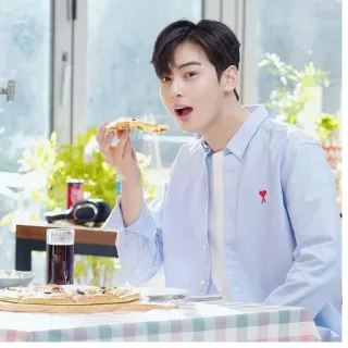 🍕 homme, pizza, manger, coréen, acteur, joyeux whatsapp sticker