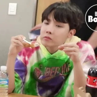🐟 J-Hope kpop, j-hope, bts, mangiare, celebrità telegram sticker