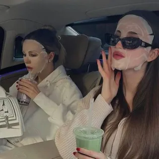 🥱 beleza, máscara facial, cuidados com a pele, amigos, bebidas, mulheres, carro, luxo telegram sticker