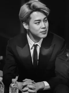 🍸 Jimin kpop, idol, koreański, piosenkarz, garnitur, czarno białe telegram sticker