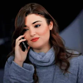📞 mulher, pessoa, retrato, chamada telefônica, suéter, Hande Erçel telegram sticker