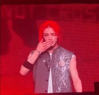 😘 Hyunjin kpop, muziek, idool, zanger, rood haar whatsapp sticker