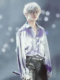 🕸 V kpop, cantante, ídolo, bts, música, moda whatsapp sticker