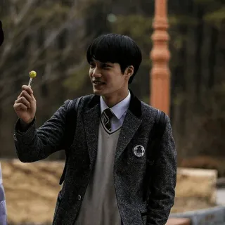 🥀 사람, 사탕, 교복, 한국인, 남자, 소년 telegram sticker