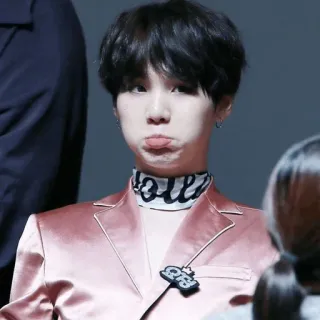 🥺 Suga kpop, suga, bts, min yoongi, cantante, idol telegram sticker
