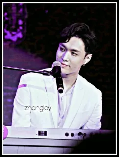 ➰ zhanglay chanteur, musique, portrait, homme, micro, kpop, zhanglay telegram sticker