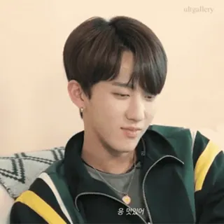 😏 응 맛있어 เกาหลี, ผู้ชาย, เอเชีย, ภาพเหมือน, กิน telegram sticker