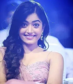 😃 Rashmika Mandanna Actrice, Vrouw, Glimlach, Indiase, Beroemdheid, Mooi telegram sticker