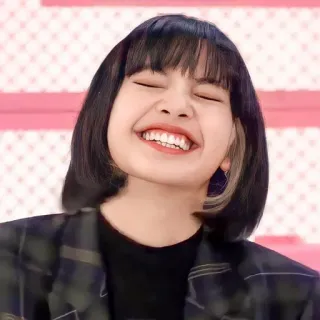 🐁 Lisa Lisa, K-pop, Blackpink, cantante, sonrisa, mujer whatsapp sticker