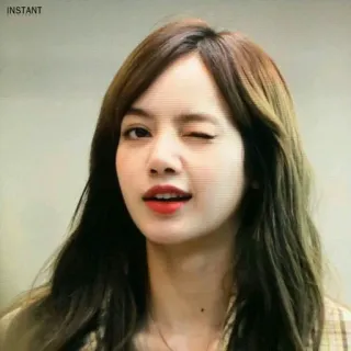 😉 Lisa INSTANT kpop, clin d'oeil, femme, célébrité, lisa manoban telegram sticker